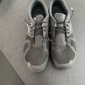 Men’s On Sneaker sz 7